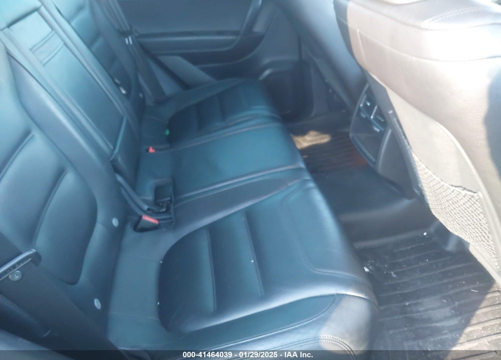 2012 VOLKSWAGEN TOUAREG LUX VIN: WVGFK9BP6CD001178