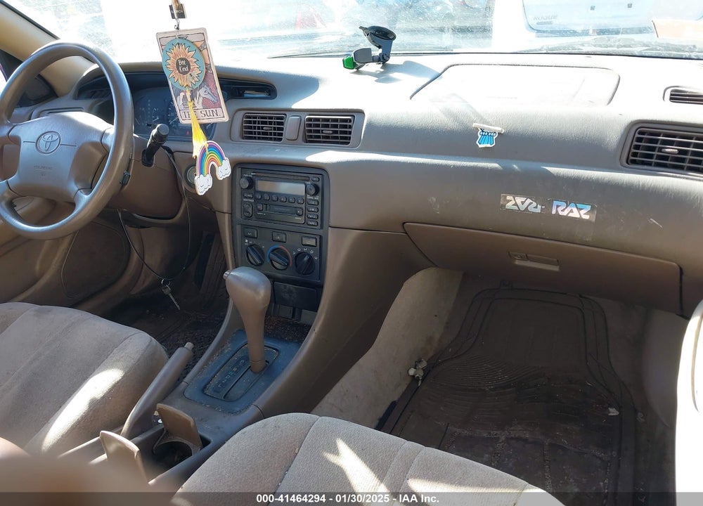 2001 TOYOTA CAMRY VIN: 4T1BG22K61U098701