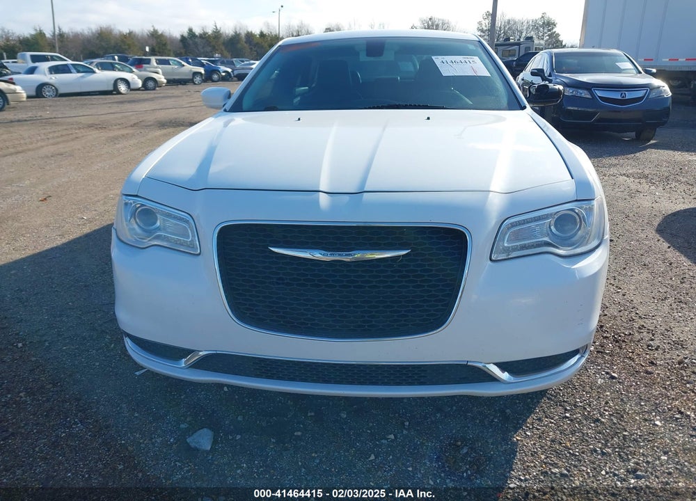 2015 CHRYSLER 300 VIN: 2C3CCAAG3FH820247