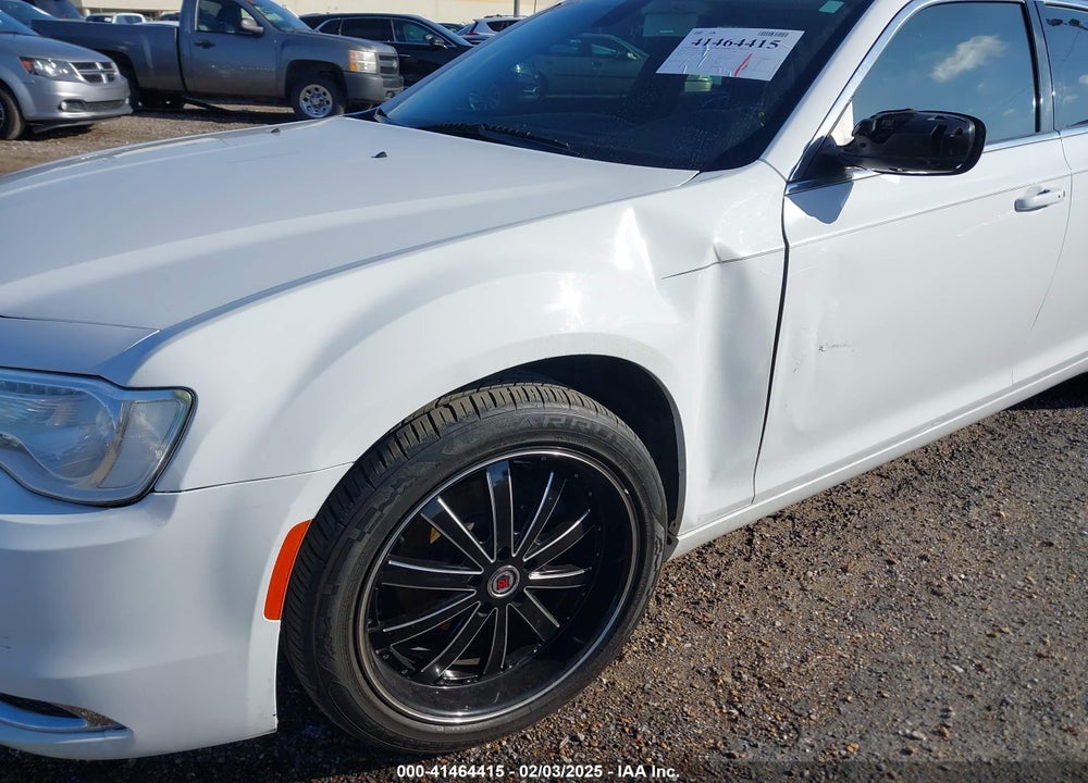 2015 CHRYSLER 300 VIN: 2C3CCAAG3FH820247
