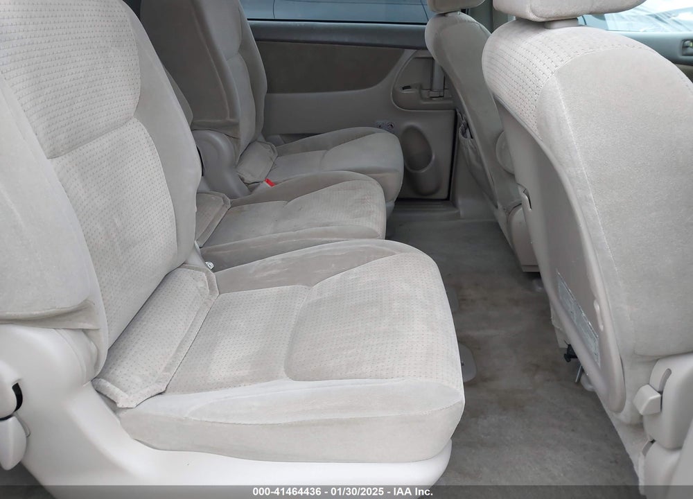2010 TOYOTA SIENNA LE VIN: 5TDKK4CCXAS329626