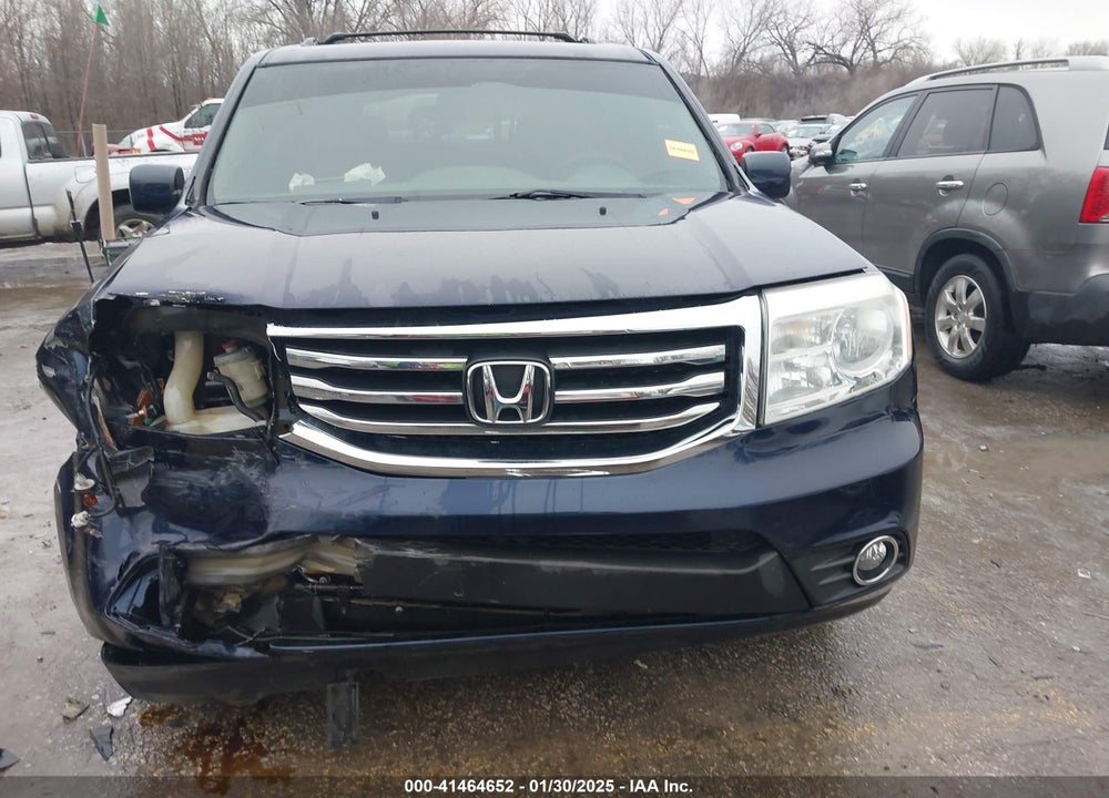 2014 HONDA PILOT EX VIN: 5FNYF4H45EB031673