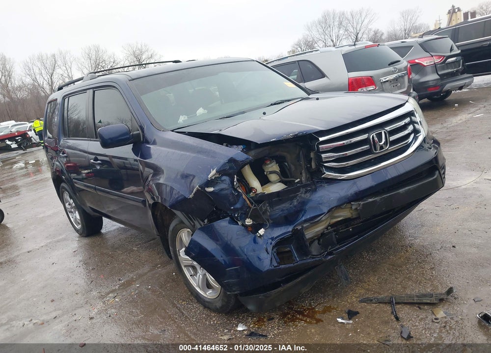 2014 HONDA PILOT EX VIN: 5FNYF4H45EB031673