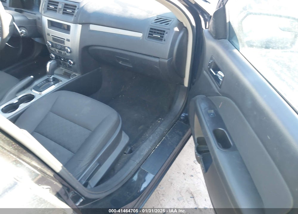 2011 FORD FUSION VIN: 3FAHP0HA7BR178699