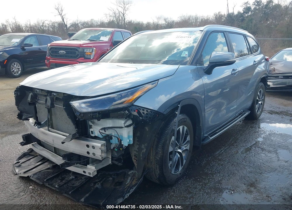 2023 TOYOTA HIGHLANDER XLE VIN: 5TDKDRAH4PS028204
