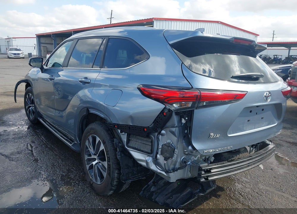 2023 TOYOTA HIGHLANDER XLE VIN: 5TDKDRAH4PS028204