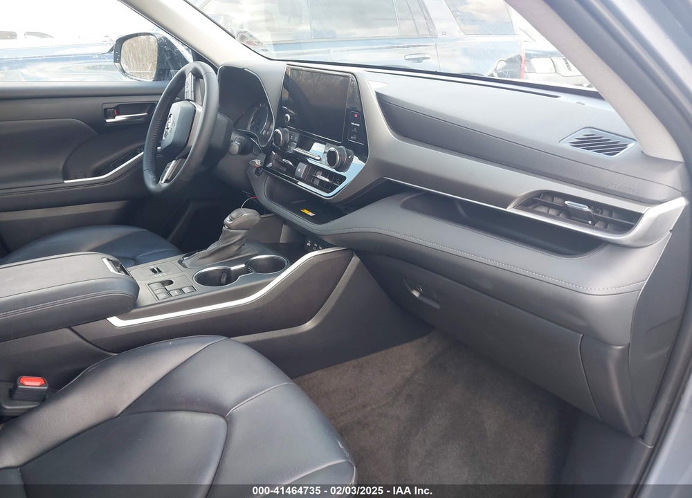2023 TOYOTA HIGHLANDER XLE VIN: 5TDKDRAH4PS028204