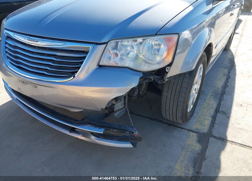 2014 CHRYSLER TOWN & COUNTRY VIN: 2C4RC1BGXER123767