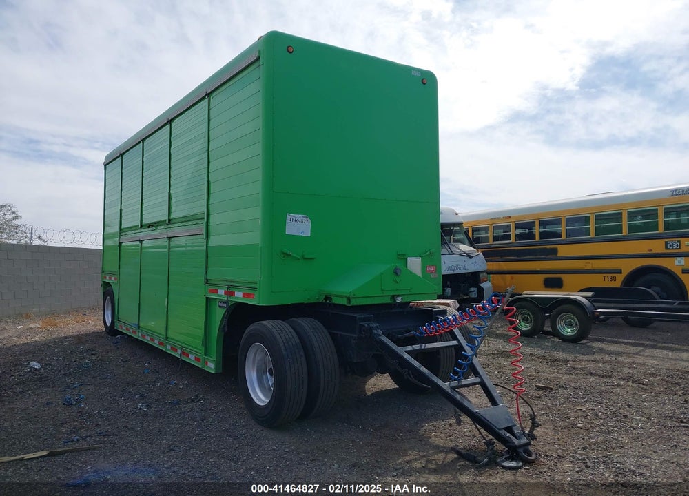 2001 HACKNEY SONS VIN: 1HHRTX1151M000064
