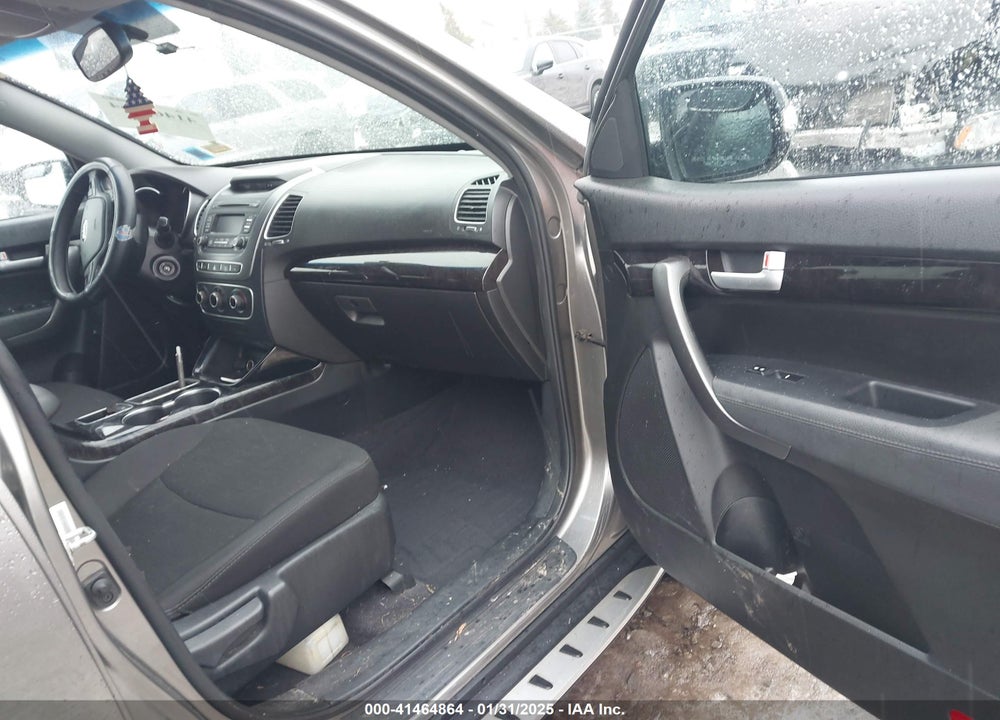 2015 KIA SORENTO VIN: 5XYKT3A60FG579188