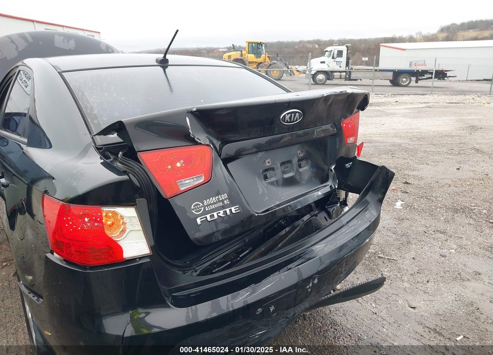 2010 KIA FORTE VIN: KNAFU4A23A5058787