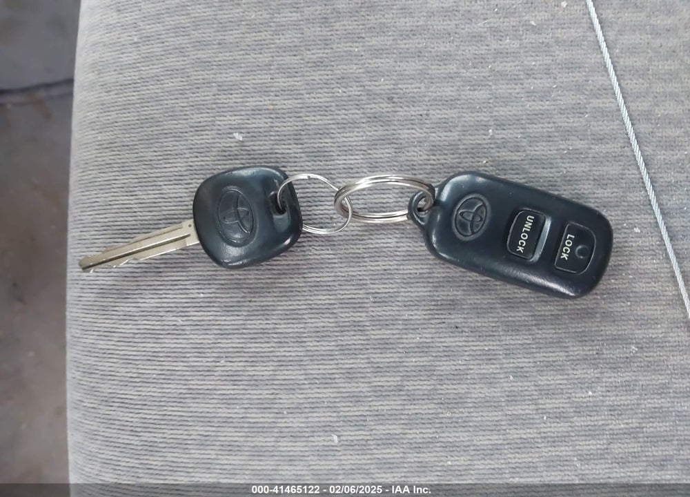 2006 TOYOTA COROLLA LE VIN: 2T1BR32EX6C647321