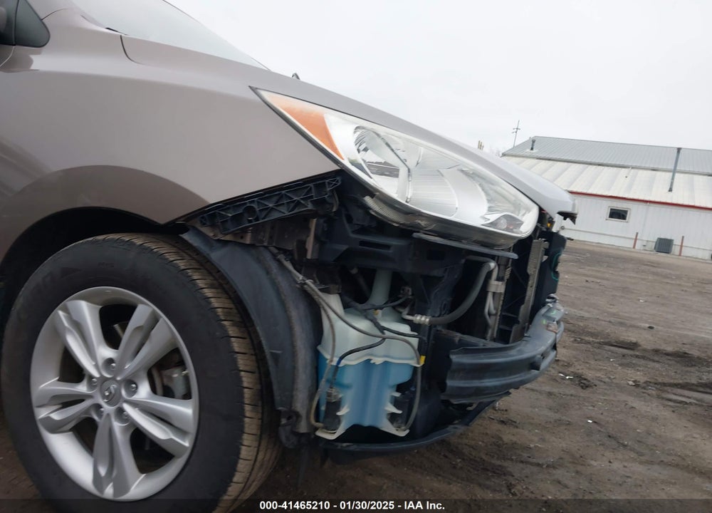 2011 HYUNDAI TUCSON GLS VIN: KM8JUCAC4BU172218