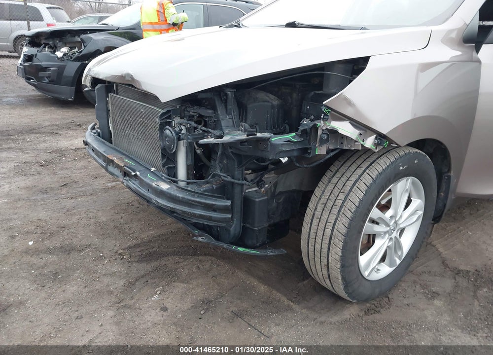 2011 HYUNDAI TUCSON GLS VIN: KM8JUCAC4BU172218