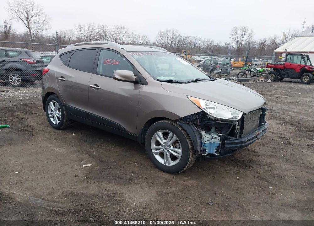 2011 HYUNDAI TUCSON GLS VIN: KM8JUCAC4BU172218