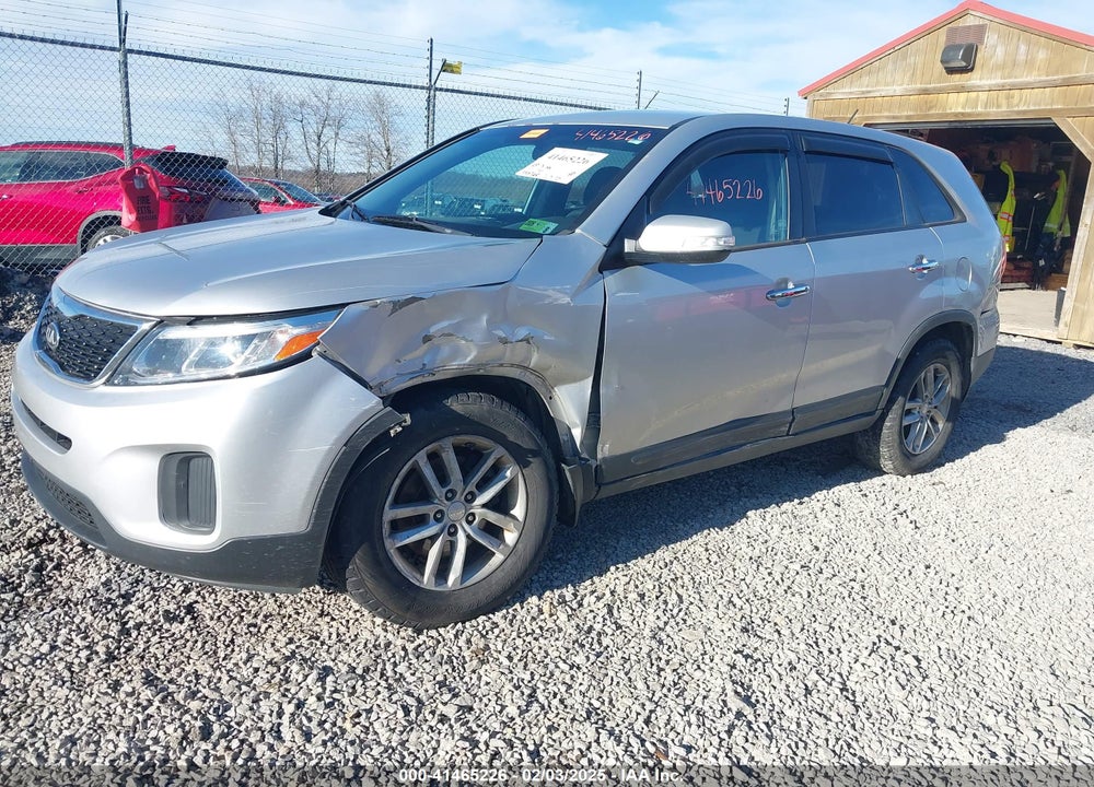 2014 KIA SORENTO LX VIN: 5XYKT3A69EG520798