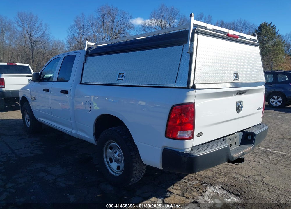 2019 RAM 1500 CLASSIC VIN: 1C6RR7FG5KS597588