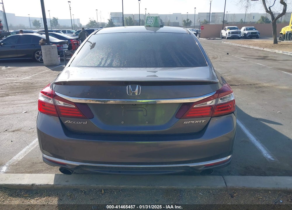 2017 HONDA ACCORD SEDAN VIN: 1HGCR2F58HA155209