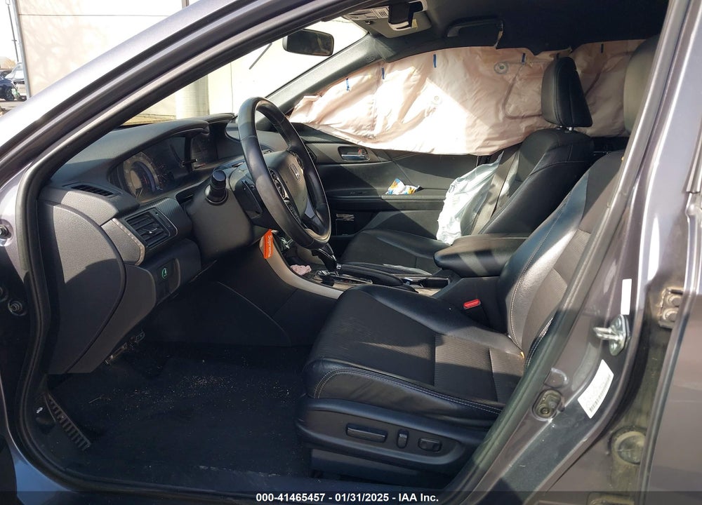 2017 HONDA ACCORD SEDAN VIN: 1HGCR2F58HA155209