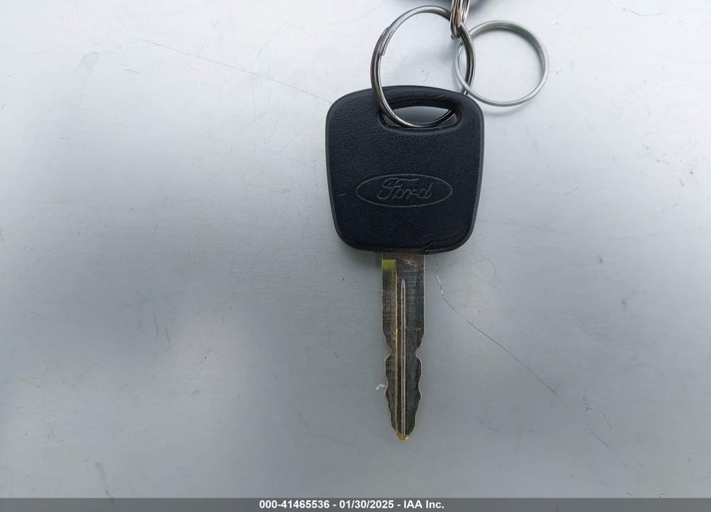 2005 FORD FOCUS ZX3 VIN: 3FAFP31N45R110984