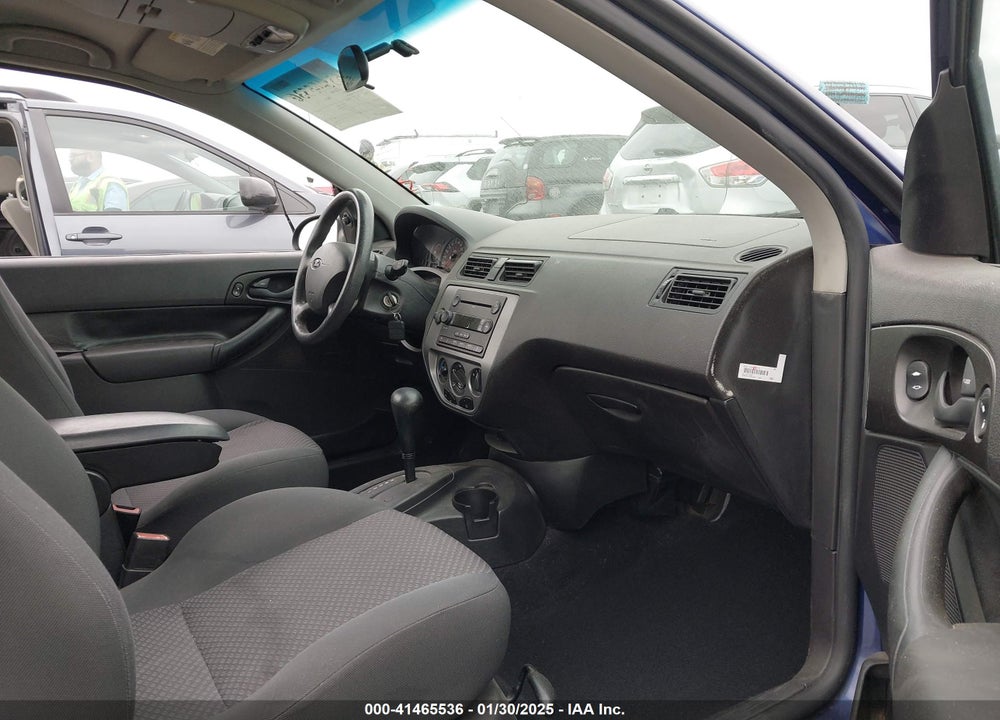 2005 FORD FOCUS ZX3 VIN: 3FAFP31N45R110984