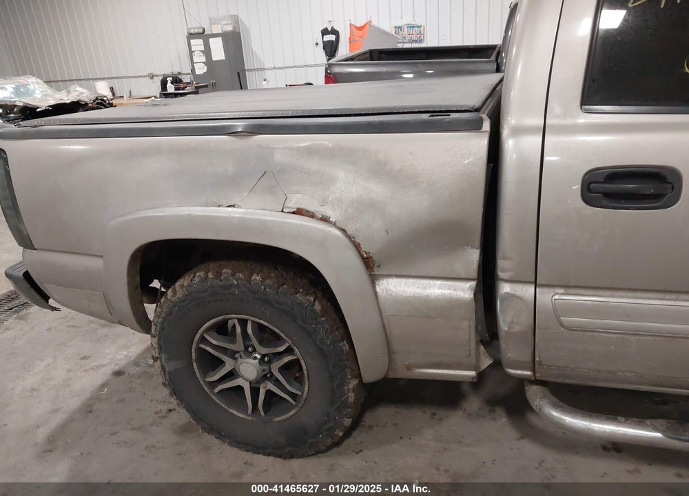 2005 CHEVROLET SILVERADO 1500 Z71 VIN: 2GCEK13T951276295