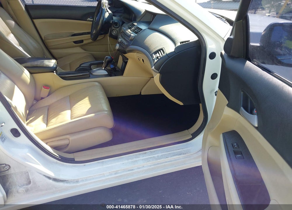 2012 HONDA ACCORD 2.4 SE VIN: 1HGCP2F62CA104182