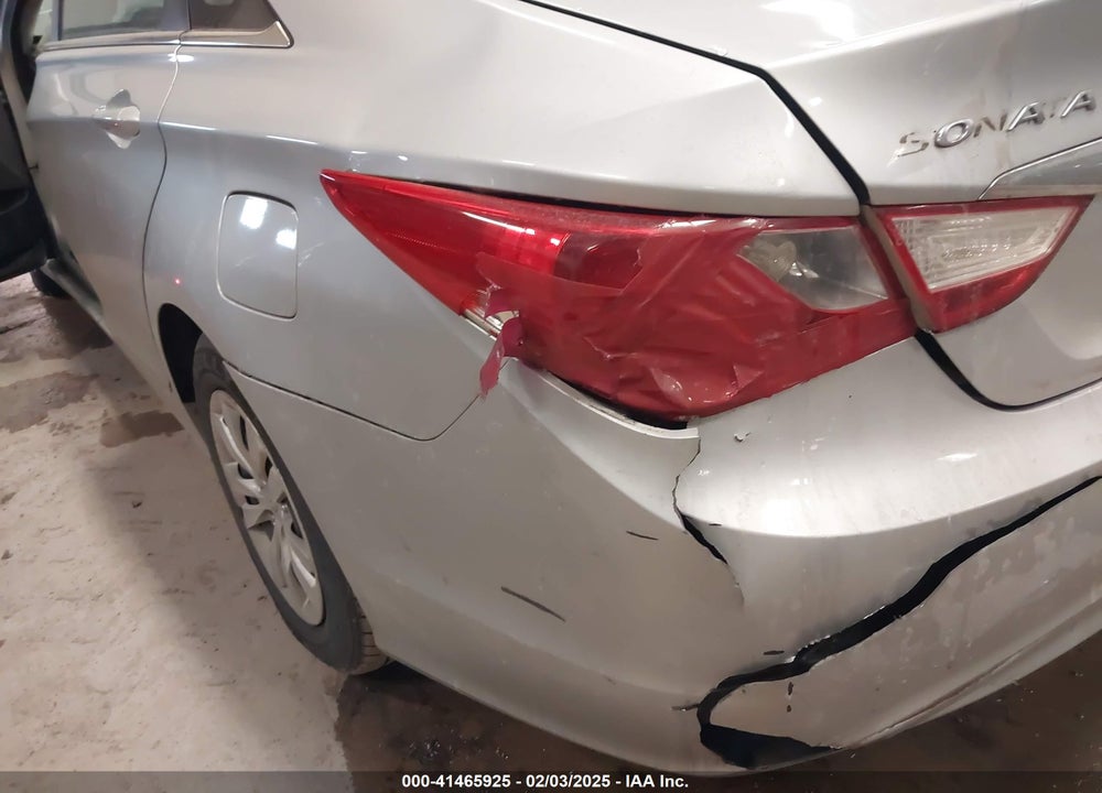 2011 HYUNDAI SONATA VIN: 5NPEB4AC8BH283088