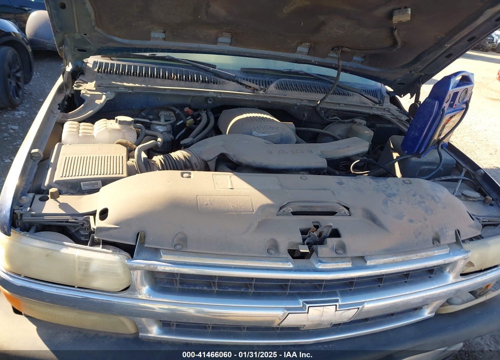 2002 CHEVROLET SUBURBAN 1500 LT VIN: 1GNEC16Z32J237983