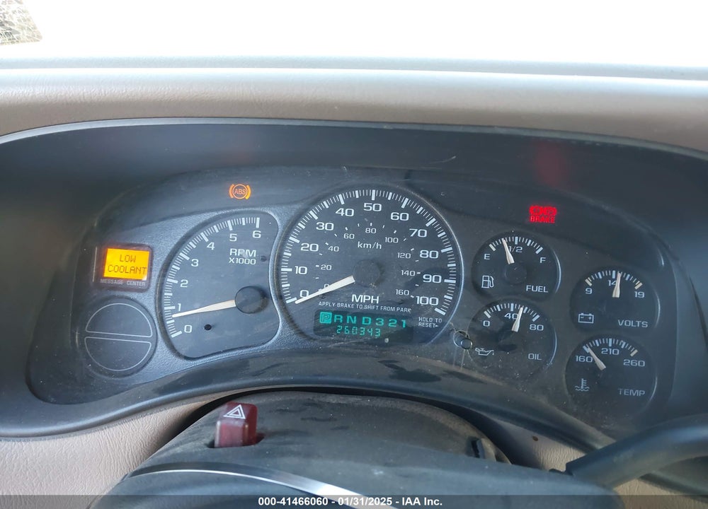 2002 CHEVROLET SUBURBAN 1500 LT VIN: 1GNEC16Z32J237983