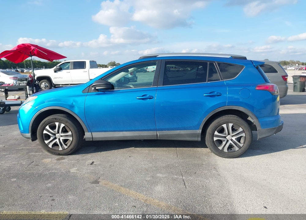 2017 TOYOTA RAV4 LE VIN: 2T3ZFREV8HW348764