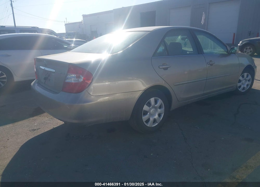 2003 TOYOTA CAMRY LE VIN: 4T1BE32K83U195901