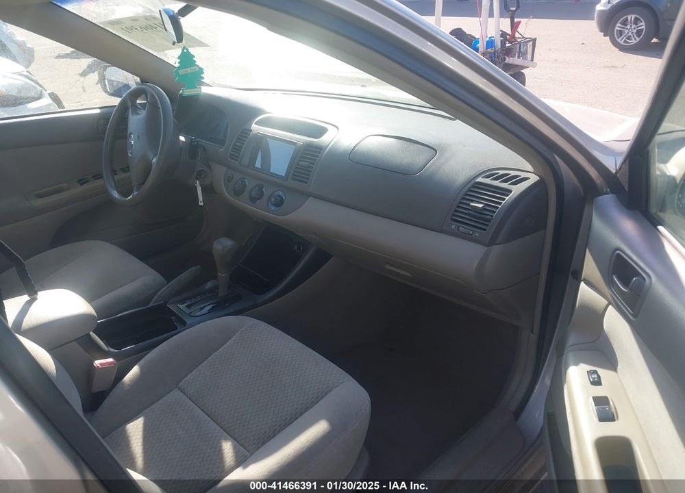 2003 TOYOTA CAMRY LE VIN: 4T1BE32K83U195901