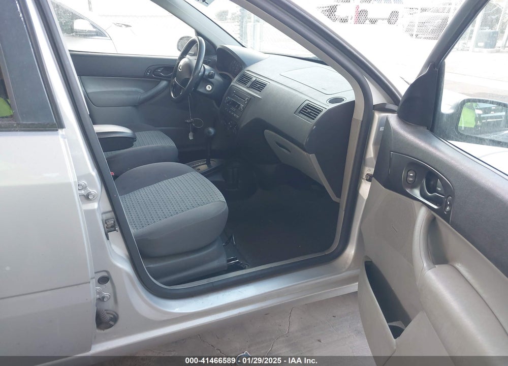 2006 FORD FOCUS VIN: 1FAFP34N26W203660