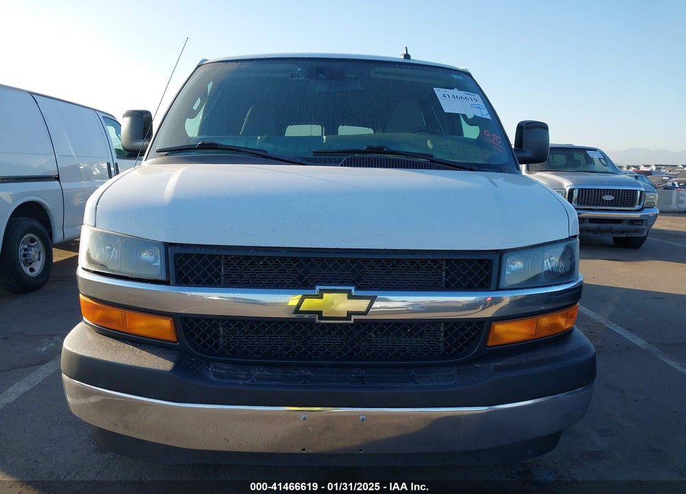 2020 CHEVROLET EXPRESS PASSENGER RWD 3500 EXTENDED WHEELBASE LT VIN: 1GAZGPFGXL1268223