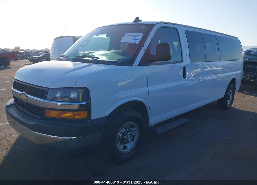 2020 CHEVROLET EXPRESS PASSENGER RWD 3500 EXTENDED WHEELBASE LT VIN: 1GAZGPFGXL1268223