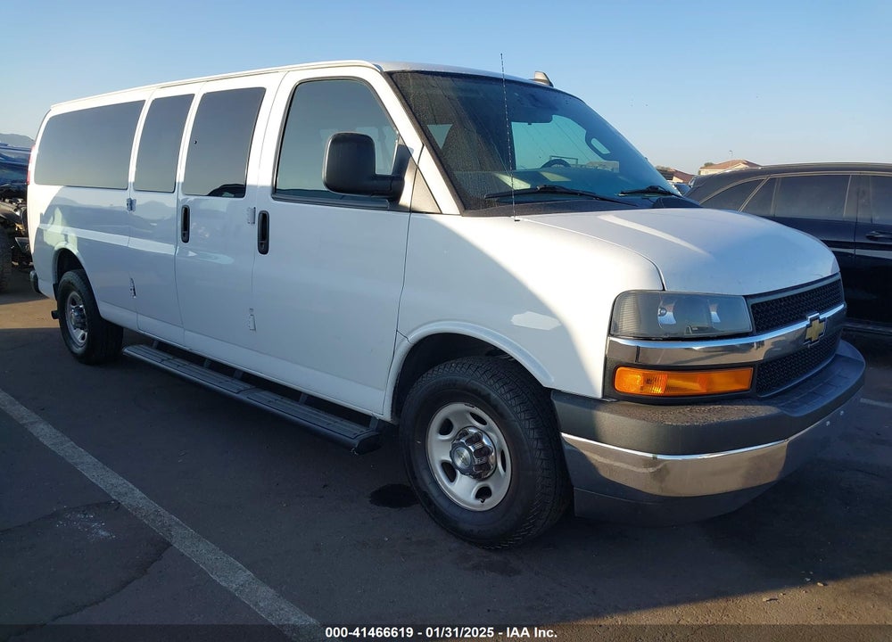 2020 CHEVROLET EXPRESS PASSENGER RWD 3500 EXTENDED WHEELBASE LT VIN: 1GAZGPFGXL1268223