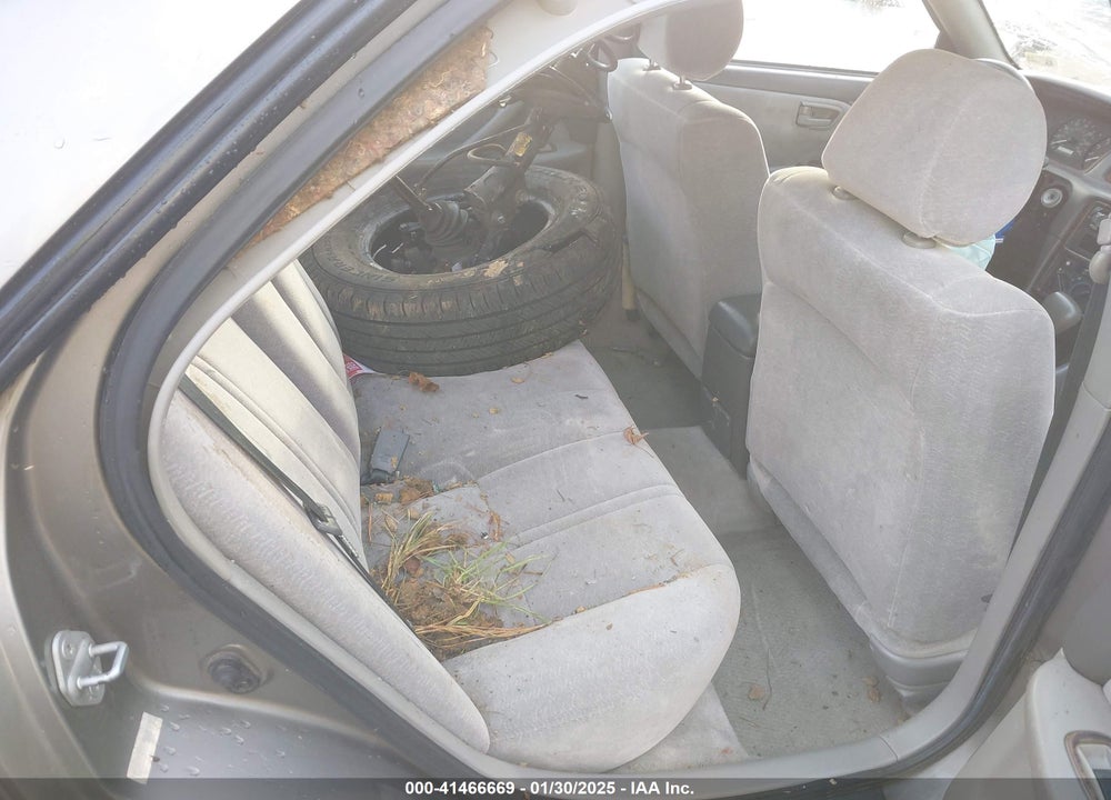 1998 TOYOTA CAMRY LE VIN: 4T1BG22K9WU338993