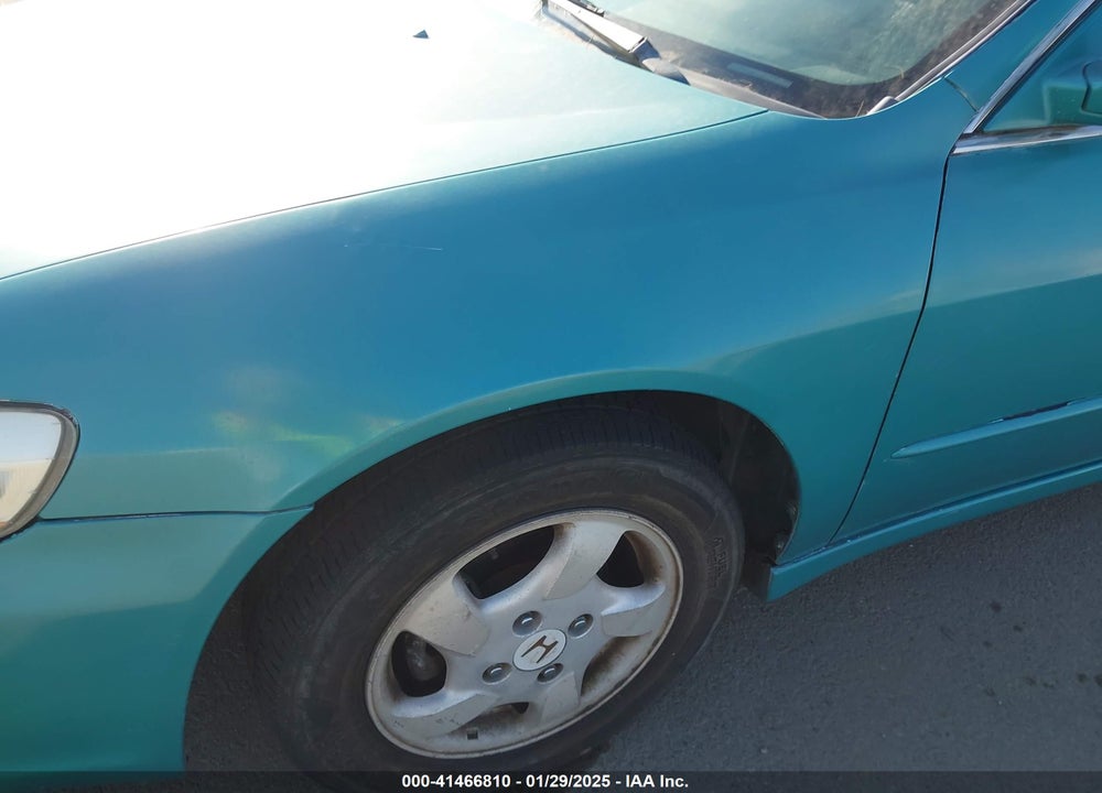 1999 HONDA ACCORD EX VIN: 1HGCG6675XA015387