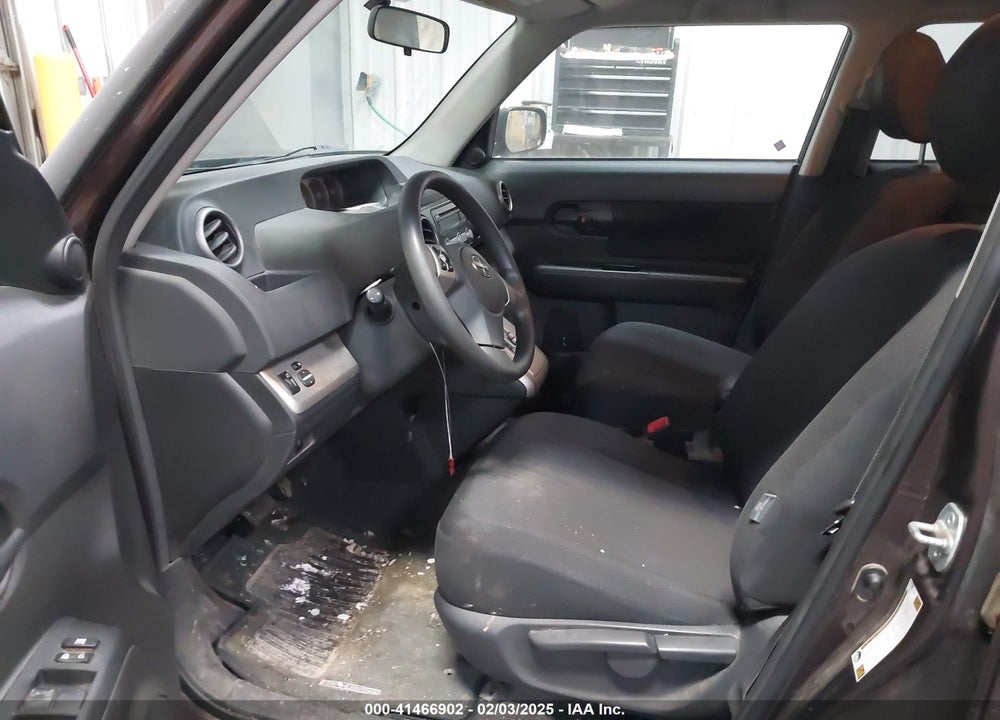 2008 SCION XB VIN: JTLKE50E481032852