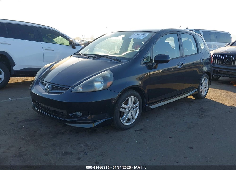 2007 HONDA FIT VIN: JHMGD38627S062557