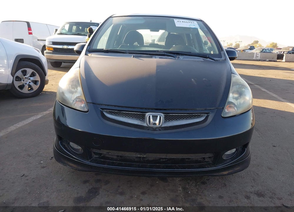 2007 HONDA FIT VIN: JHMGD38627S062557