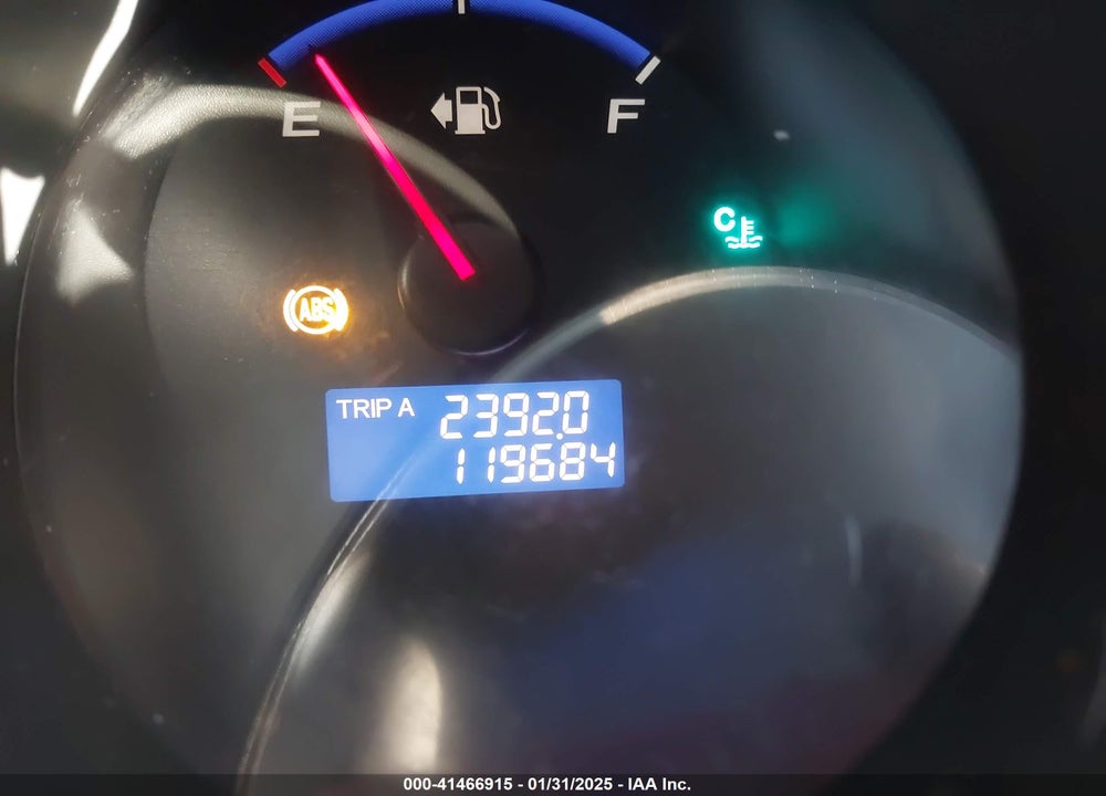 2007 HONDA FIT VIN: JHMGD38627S062557
