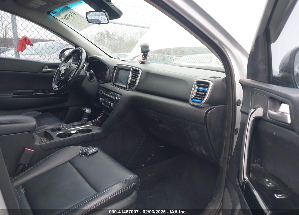 2018 KIA SPORTAGE EX VIN: KNDPNCAC0J7463100
