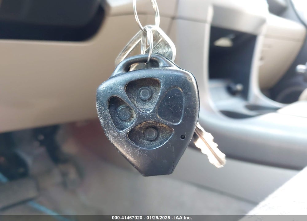 2007 TOYOTA RAV4 VIN: JTMBD33V975093345