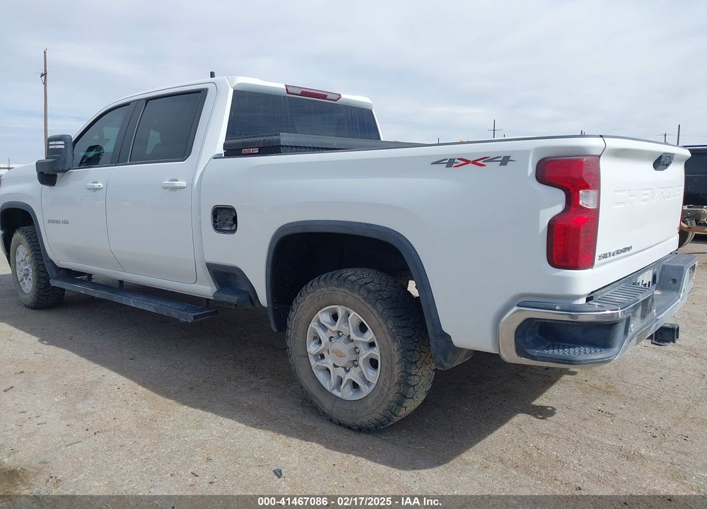 2022 CHEVROLET SILVERADO 2500HD 4WD STANDARD BED LT VIN: 1GC4YNE75NF179489