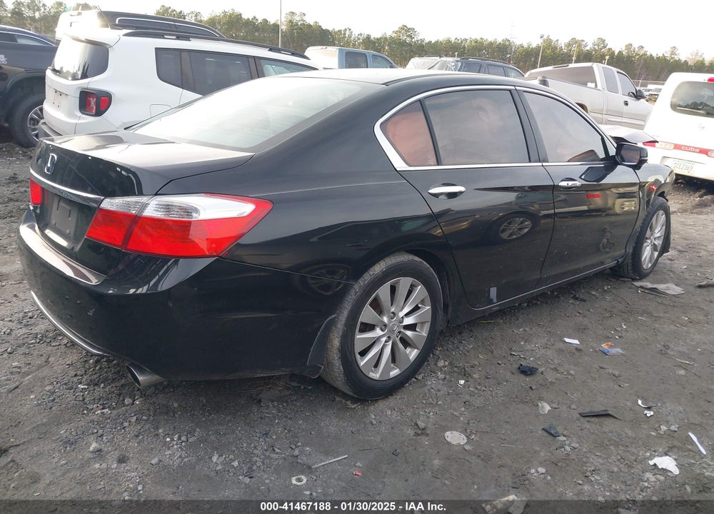 2015 HONDA ACCORD VIN: 1HGCR2F72FA242800