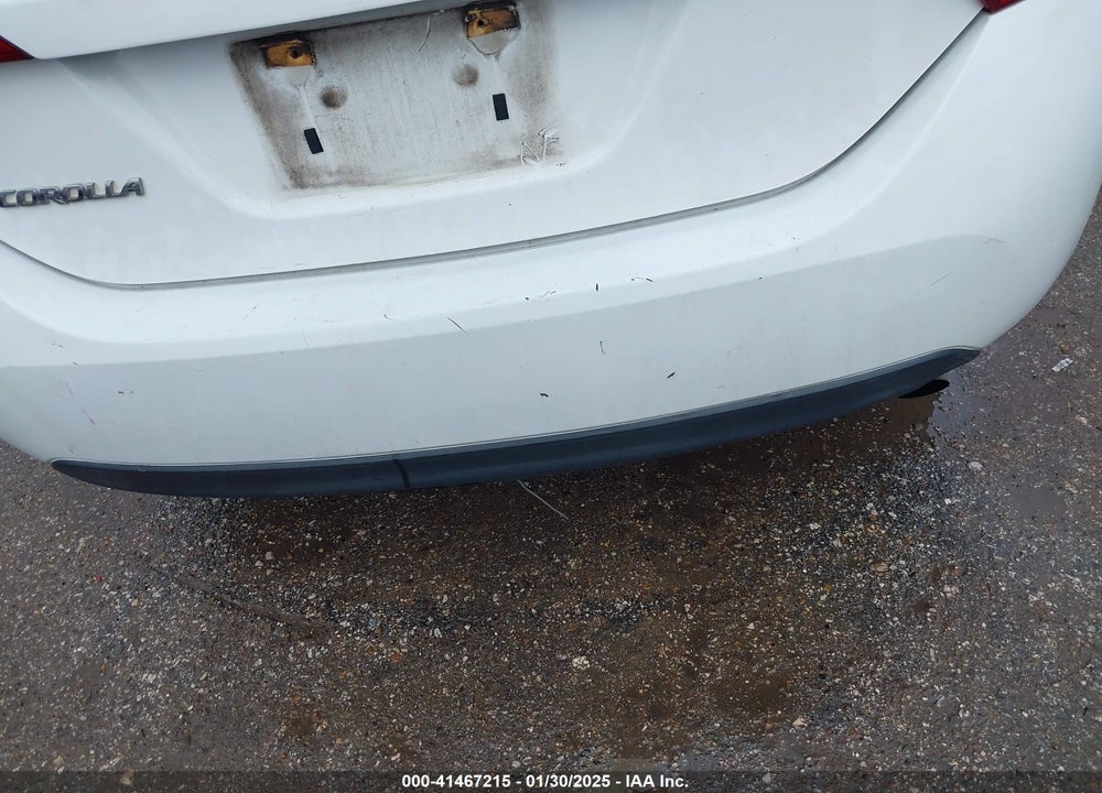 2015 TOYOTA COROLLA VIN: 5YFBURHE8FP209695