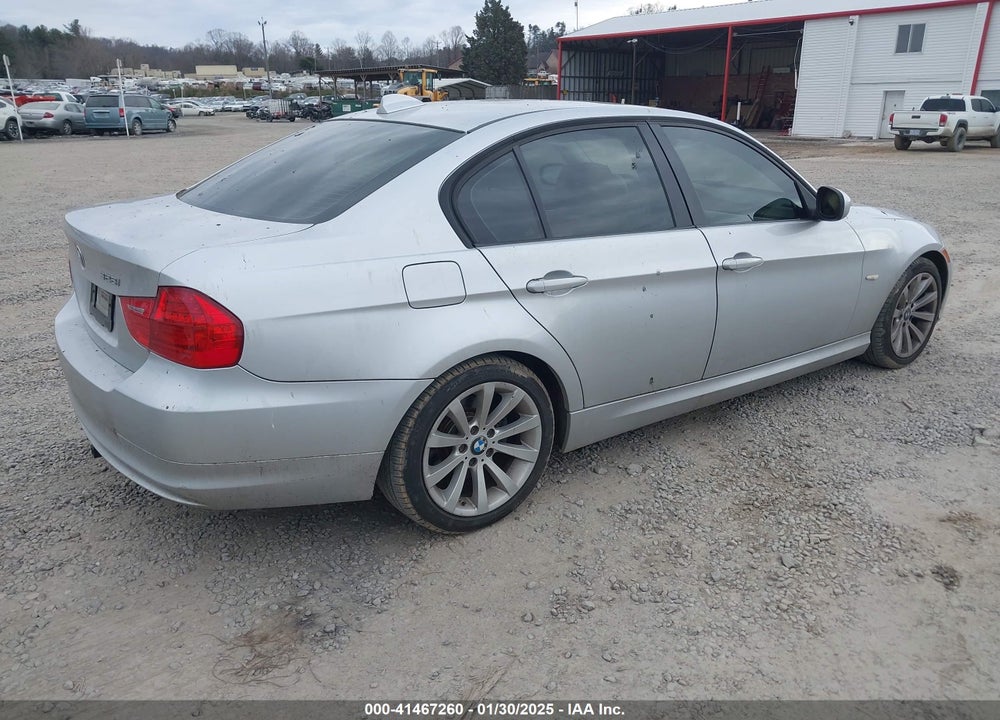 2010 BMW 328I VIN: WBAPH7C52AA171123