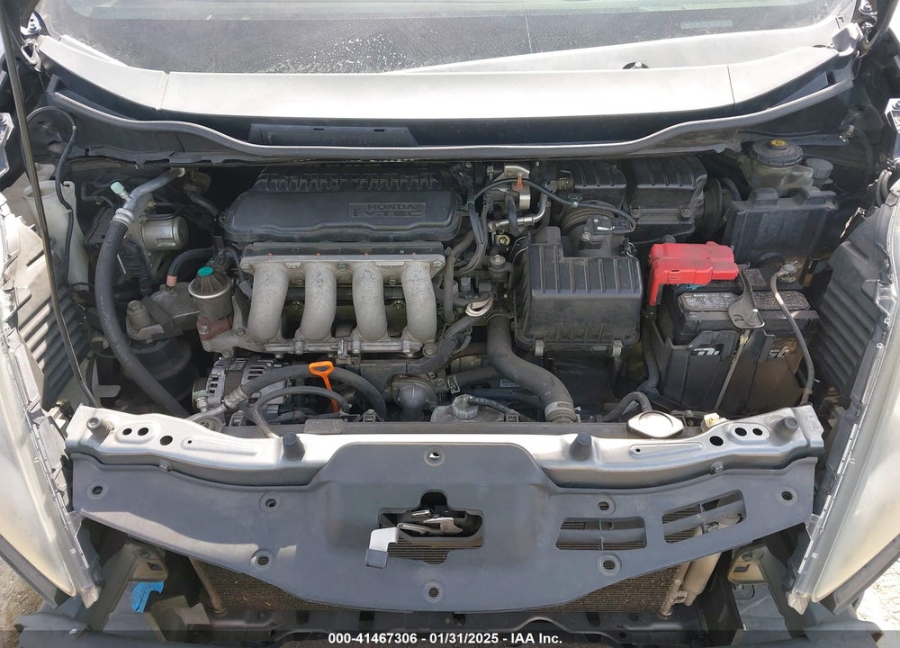 2013 HONDA FIT VIN: JHMGE8G37DC082987